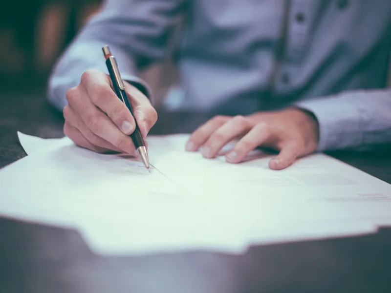 Auditoría de certificación ISO en operación industrial